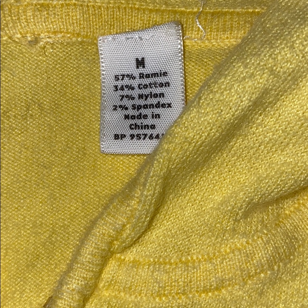 Yellow Sweater - Picture 7 of 7